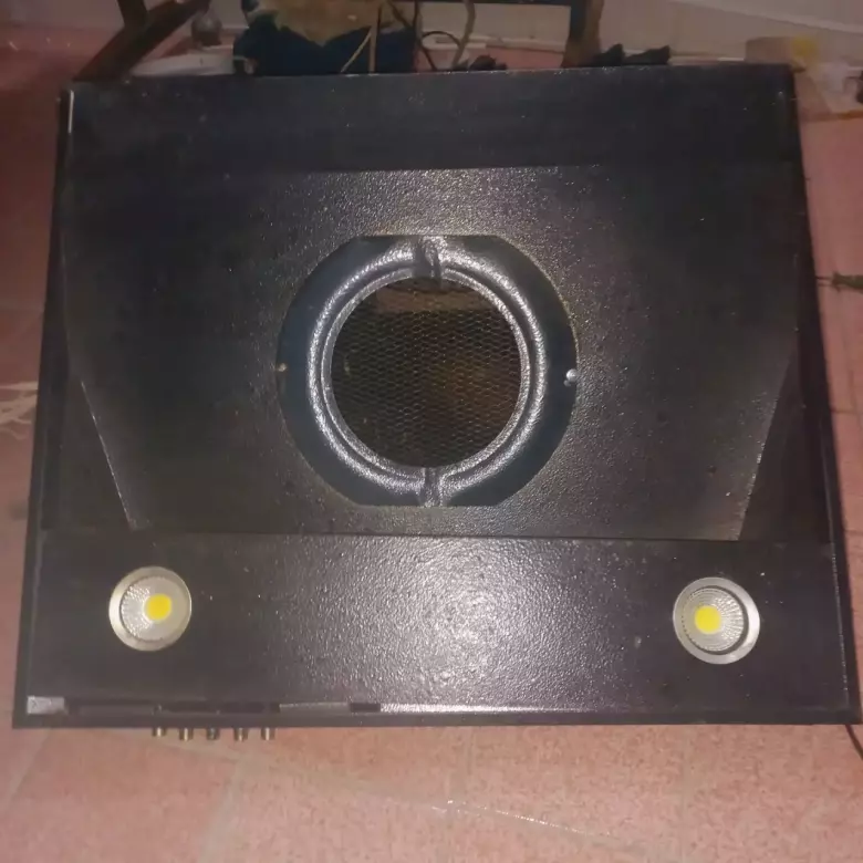 Вытяжка на кухню.