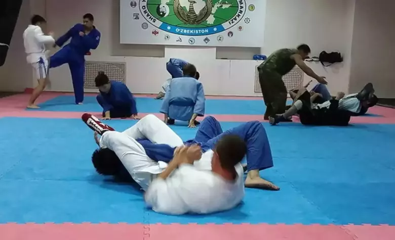 САМООБОРОНА