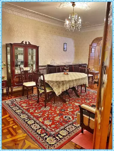 Сдаётся квартира в Центре Города.