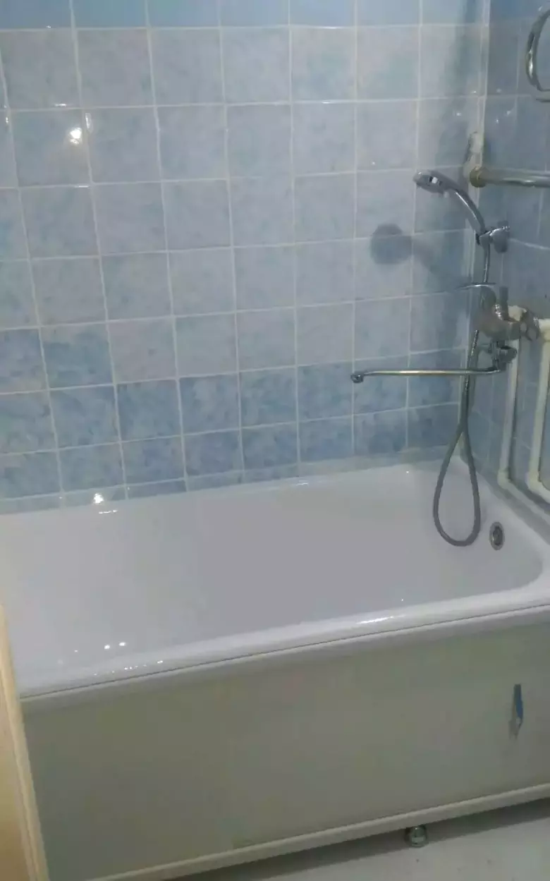 Продаю свою 1в2/3/5 на Ахмад Югнакий (ТТЗ).45 кв. Не торец. Балкон 2*6 м.