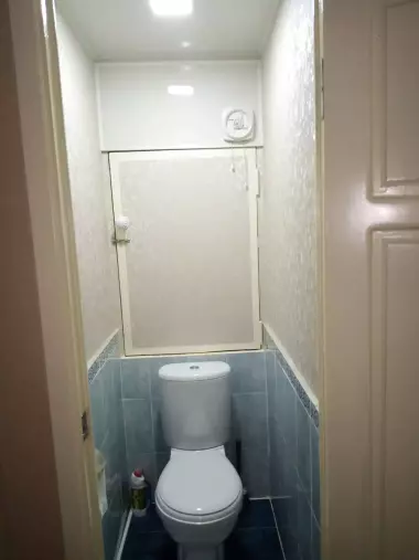 Продаю свою 1в2/3/5 на Ахмад Югнакий (ТТЗ).45 кв. Не торец. Балкон 2*6 м.