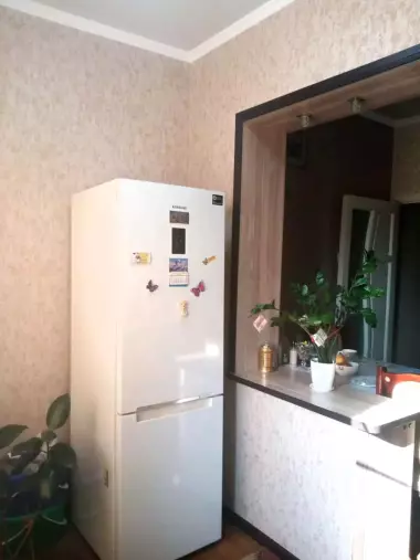 Продаю свою 1в2/3/5 на Ахмад Югнакий (ТТЗ).45 кв. Не торец. Балкон 2*6 м.