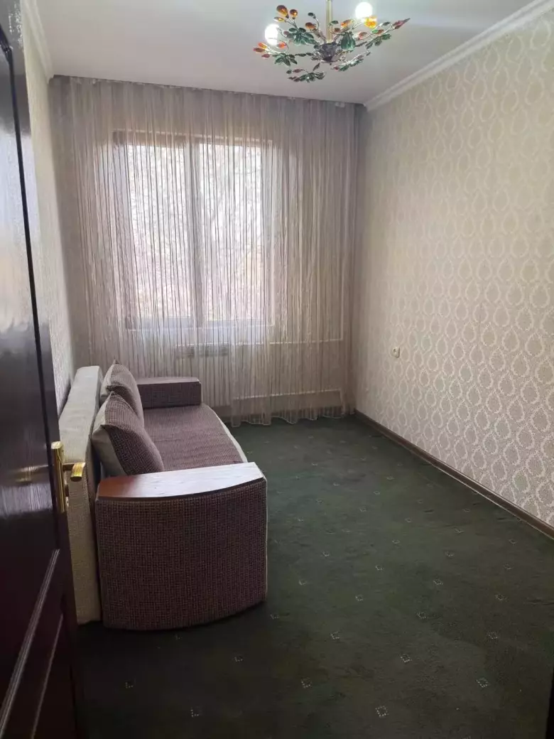 Сдаю квартиру 3/3/5 метроБуюк ипак йули Художников