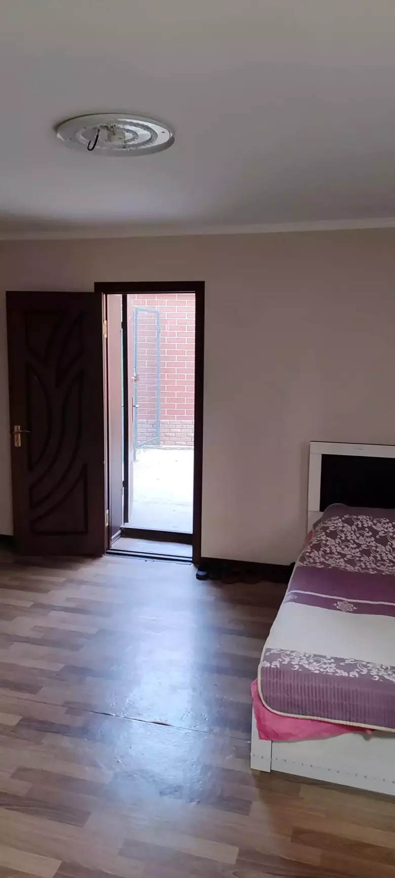 продается квартира 1/2 Яшнобадский район