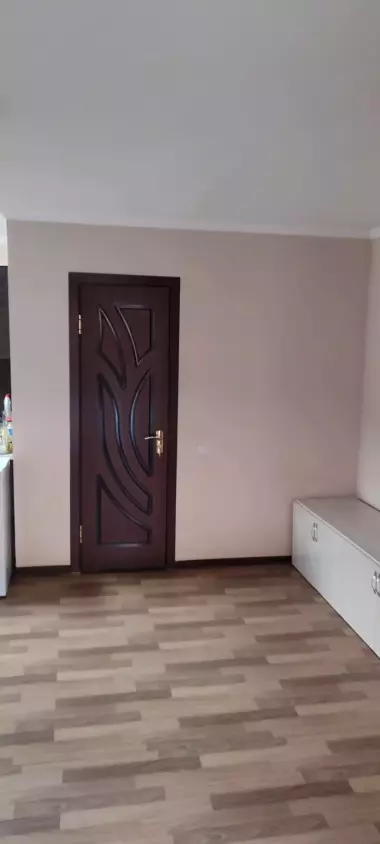 продается квартира 1/2 Яшнобадский район