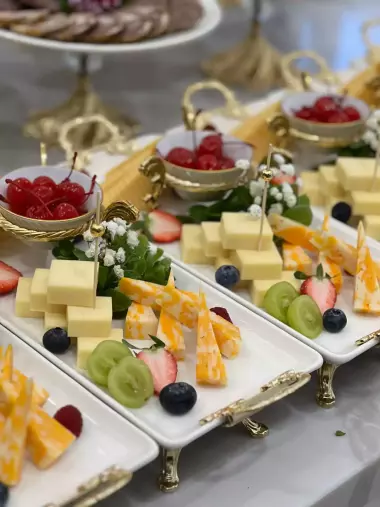 prokat stol-stul, chinni, naves, zontik, shirma, pechka, samavar.