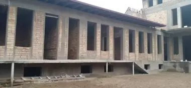 Продам Еврокоробку Юнусабад-4 за посольством США 6соток 4уровня 8комнат