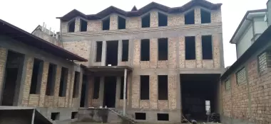 Продам Еврокоробку Юнусабад-4 за посольством США 6соток 4уровня 8комнат