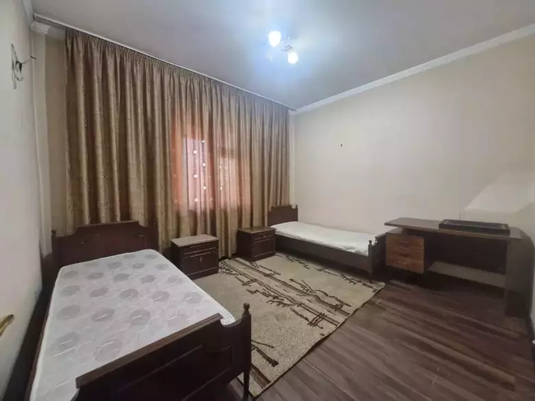 5 комнатная квартира в аренду. Госпитальный