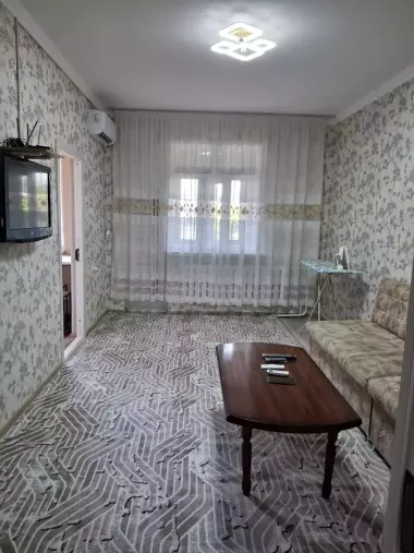 Чилонзор 14 да ўзимнинг 2 хоналик квартирамни ижарага бераман.