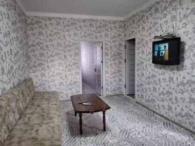 Чилонзор 14 да ўзимнинг 2 хоналик квартирамни ижарага бераман.