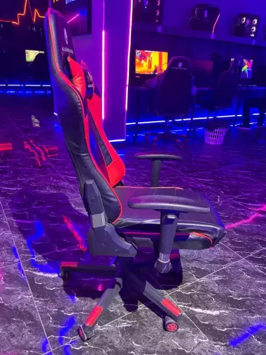 Alienware игровое кресло цена: 2 000 000 сум