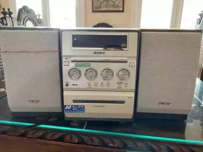 Музыкальные Центры Sony MHC-VX555 и Sony cmt-gp5