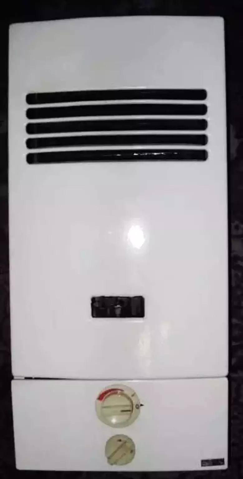 Газовая колонка.Польская.