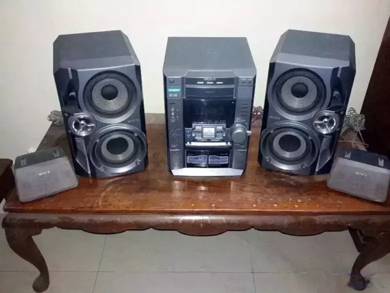 Музыкальные Центры Sony MHC-VX555 и Sony cmt-gp5