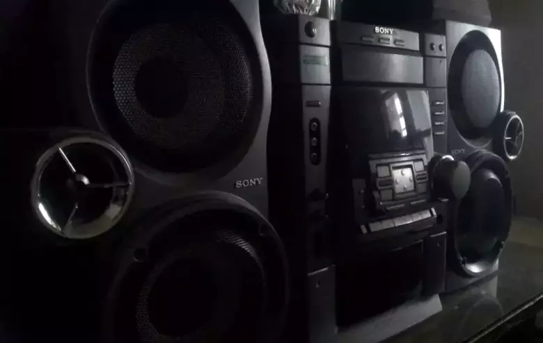 Музыкальные Центры Sony MHC-VX555 и Sony cmt-gp5