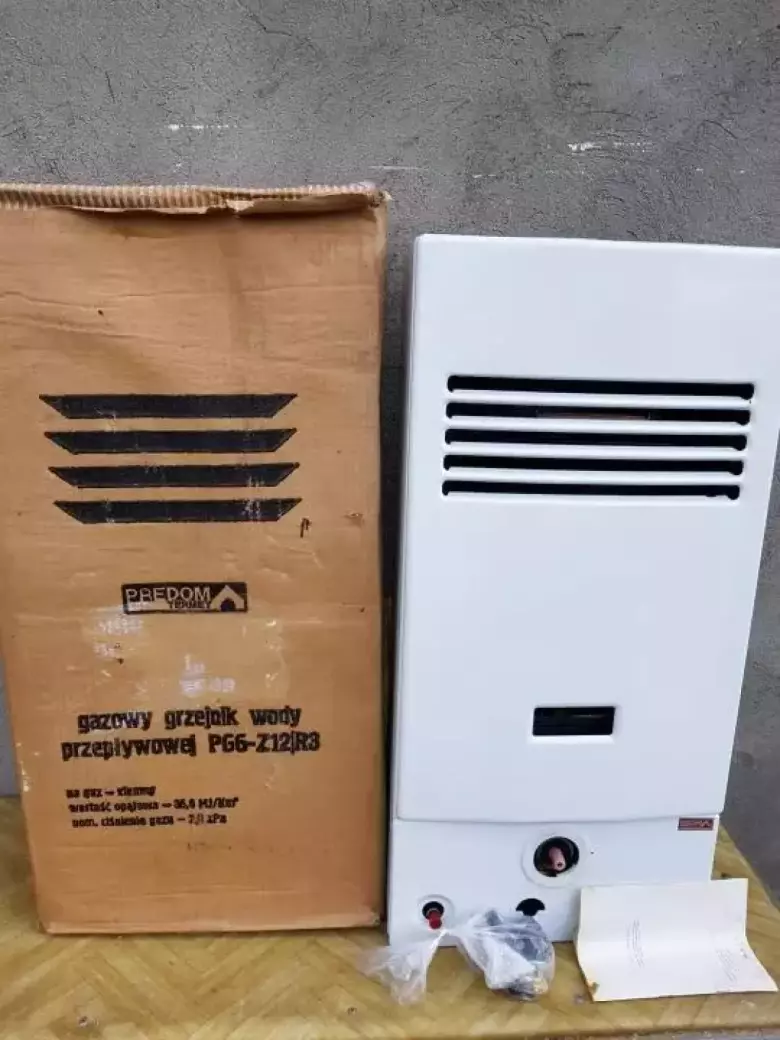 Газовая колонка.Польская.