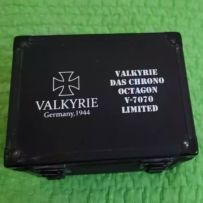 Продаю часы