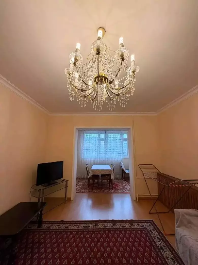 Продам 5 ком. Мирабадский район. Центр города!