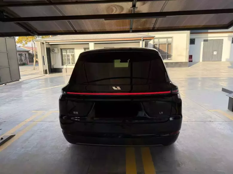 Lixiang L9 Ultra 2025г