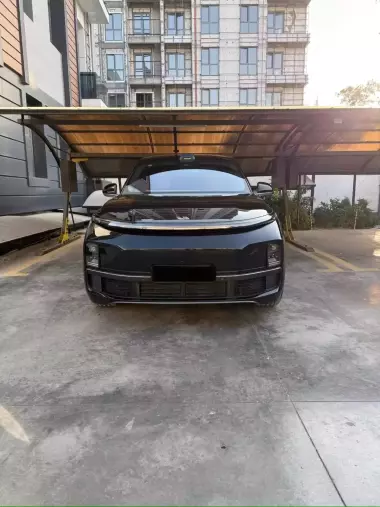 Lixiang L9 Ultra 2025г