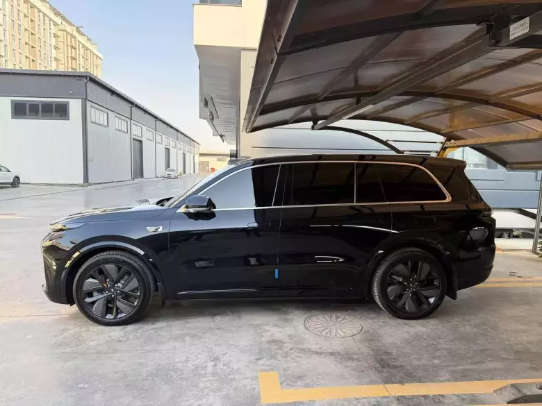 Lixiang L9 Ultra 2025г