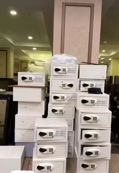 Куплю офисный мебель, салон красоты, рестораные мебель, техника и оборудование