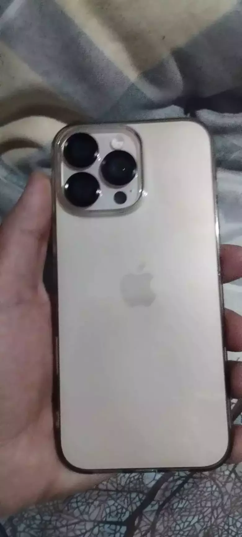 iPhone 16 Pro Max holati yangi 2 oy ishlatilgan 100%