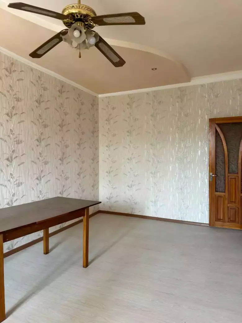 Срочно продаётся 4-х ком квартира кара камиш 1/3 4/4/4