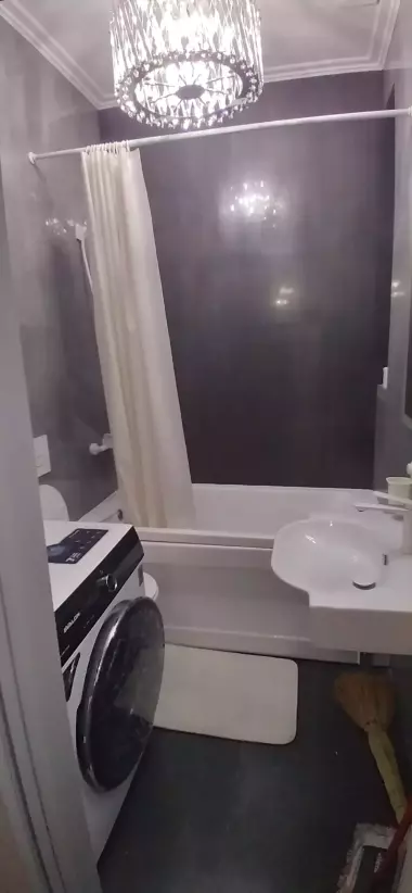 Сдаю новый евролюкс 2/8/12 улЛисунова метроЯшнабад