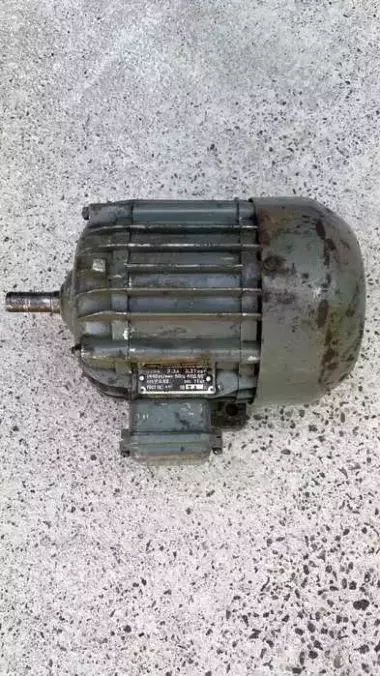 Однофазный асинхронный электродвигатель(мотор)