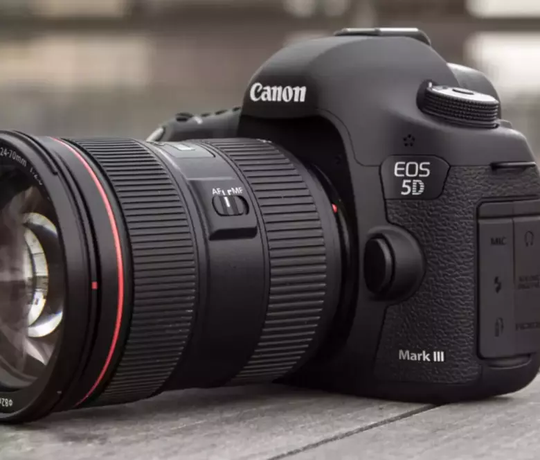 Куплю Цифровые Зеркальные Фотоаппараты. Canon и Nikon.(Сотиб оламан). БЫСТРО И НАЛИЧКОЙ.