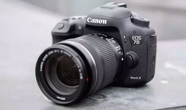 Куплю Цифровые Зеркальные Фотоаппараты. Canon и Nikon.(Сотиб оламан). БЫСТРО И НАЛИЧКОЙ.