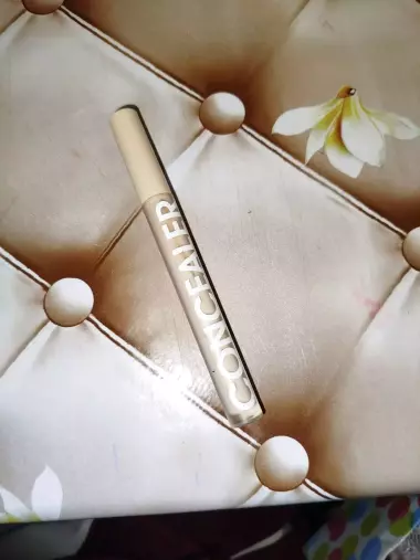 Консилер (недорого)