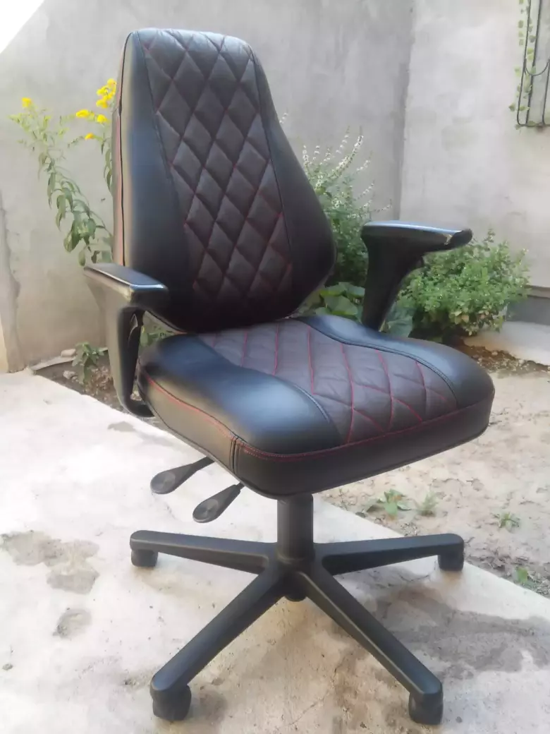 СЕРГЕЙ. Обивка, ремонт мягкой мебели любой сложности.