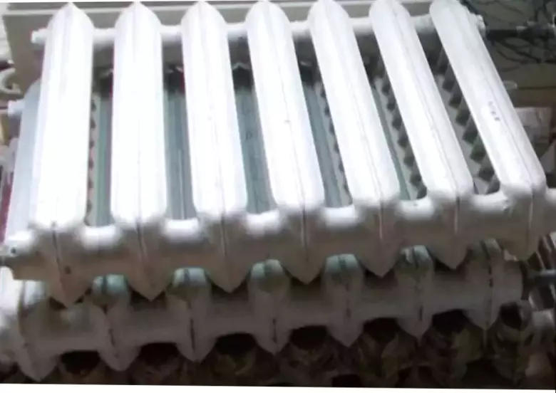 Куплю бу чугунные батареи от 17000 до 25000 сум за секцию