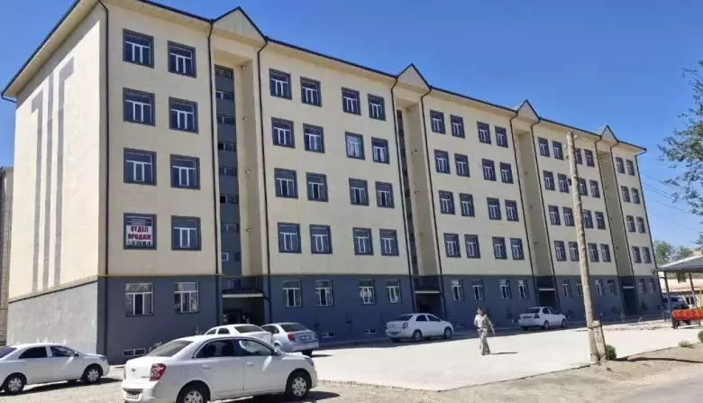 Продается 2х комнатная квартира в центре Нукуса рядом с президентской дорогой.