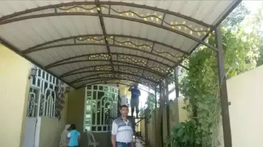 Навесы из Лексана и Профнастила