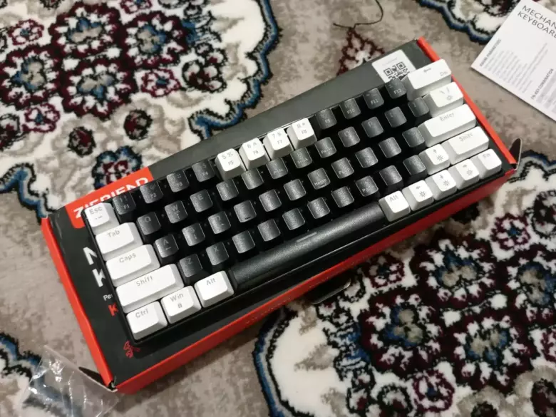 ZIFRIEND Mechanical keyboard (KA646)
