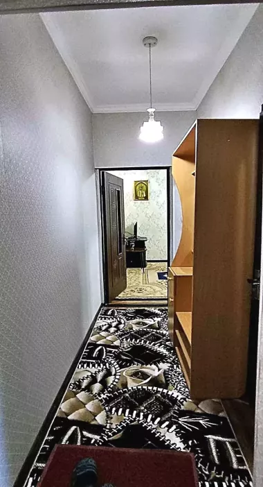 Массив; ТТЗ- 1. (Базар « Навруз »). 2х- комнатная.