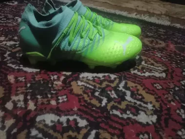 Продаю футбольные бутсы PUMA ️ Размер: 39 Состояние: почти новые, носил всего 3–