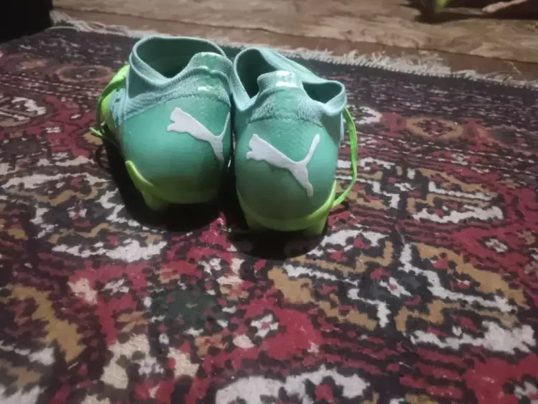 Продаю футбольные бутсы PUMA ️ Размер: 39 Состояние: почти новые, носил всего 3–