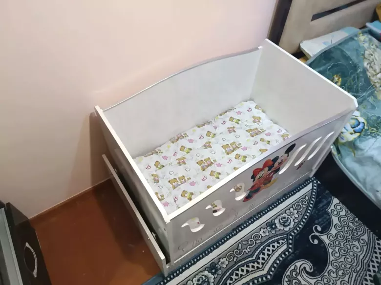 Детская кровать качающаяся