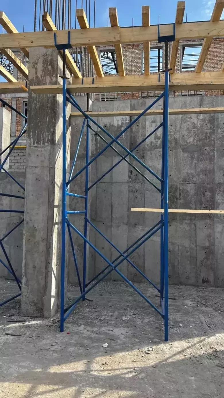 опалубка, монолит леса, домкрат, стойка, колонна