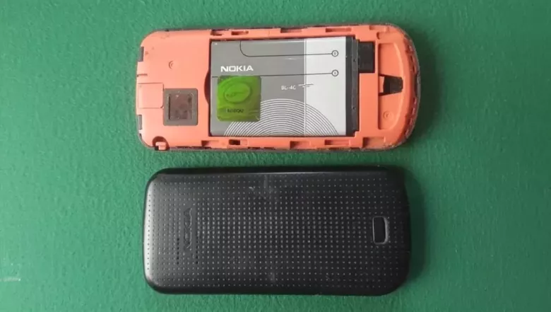телефон Nokia 1202-2