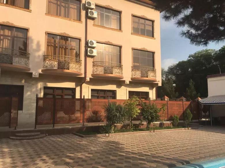 Продам офисное здание Юнусабад-8 4уровня 9соток 1800кв.м