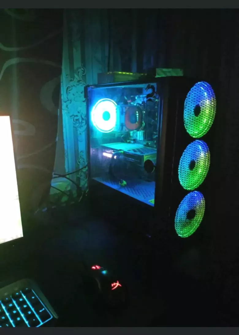 stol kompyuteri sotiladi