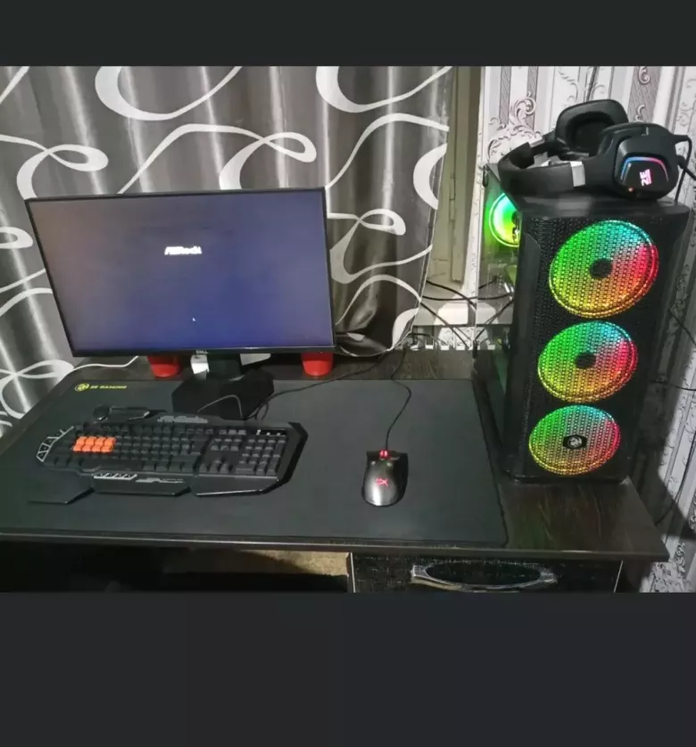 stol kompyuteri sotiladi