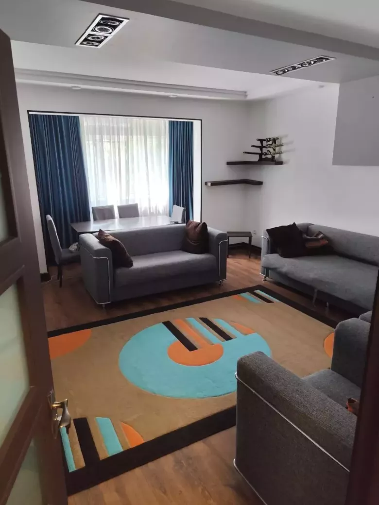 Сдаю евролюкс 3/5/9 ул С.Азимова посольство Японии