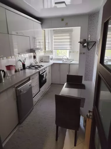 Сдаю евролюкс 3/5/9 ул С.Азимова посольство Японии